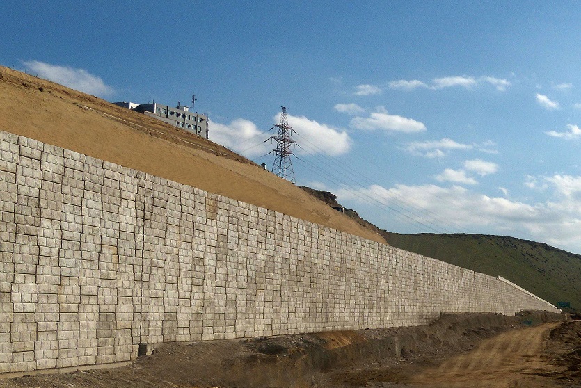 Shored MSE wall (SMSE) used to widen or rehabilitate existing infrastructure.