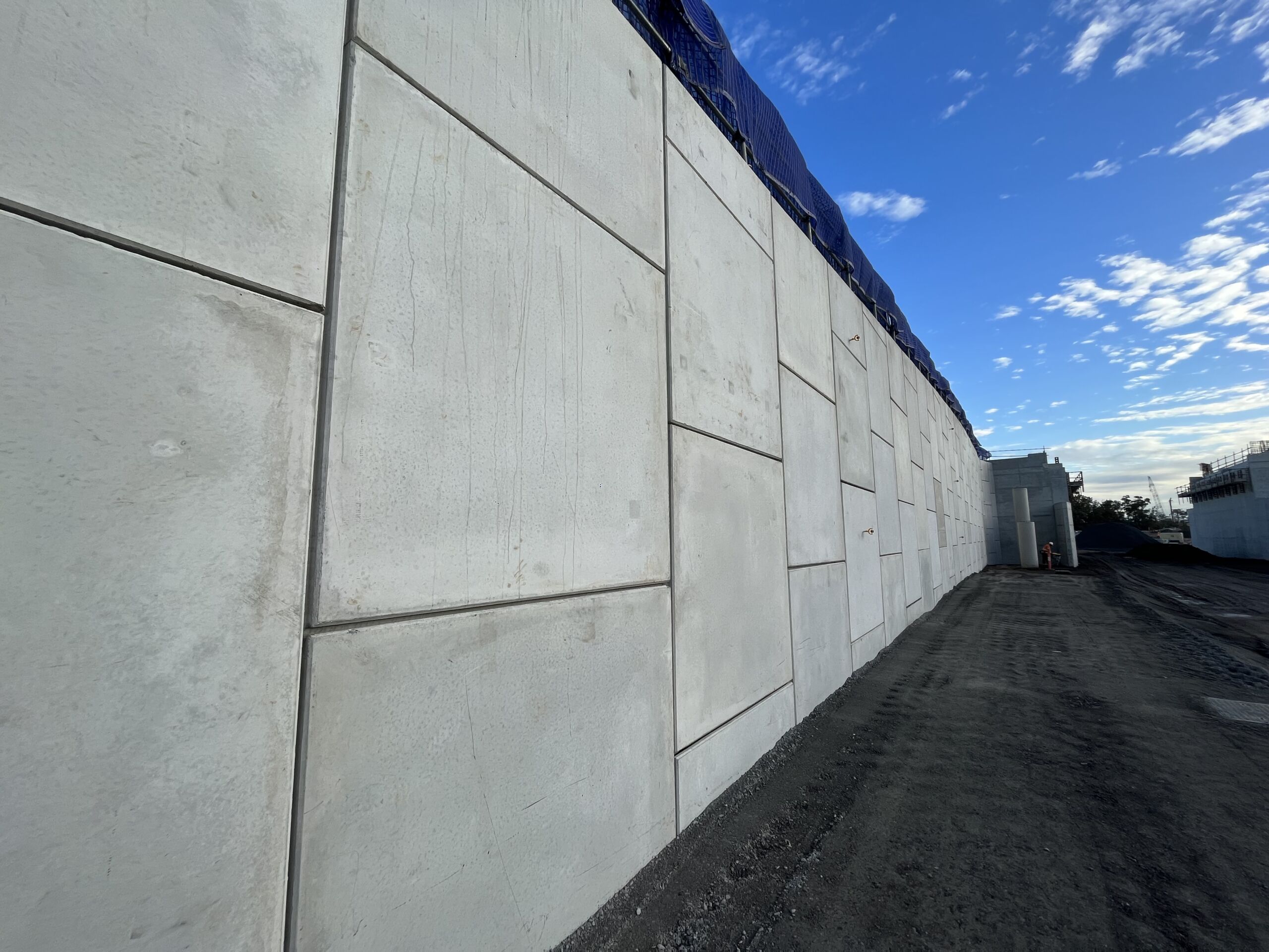 TerraTilt® and TerraPlus® mechanically stablised earth (MSE) walls support Queensland’s mega rail project, Cross River Rail.